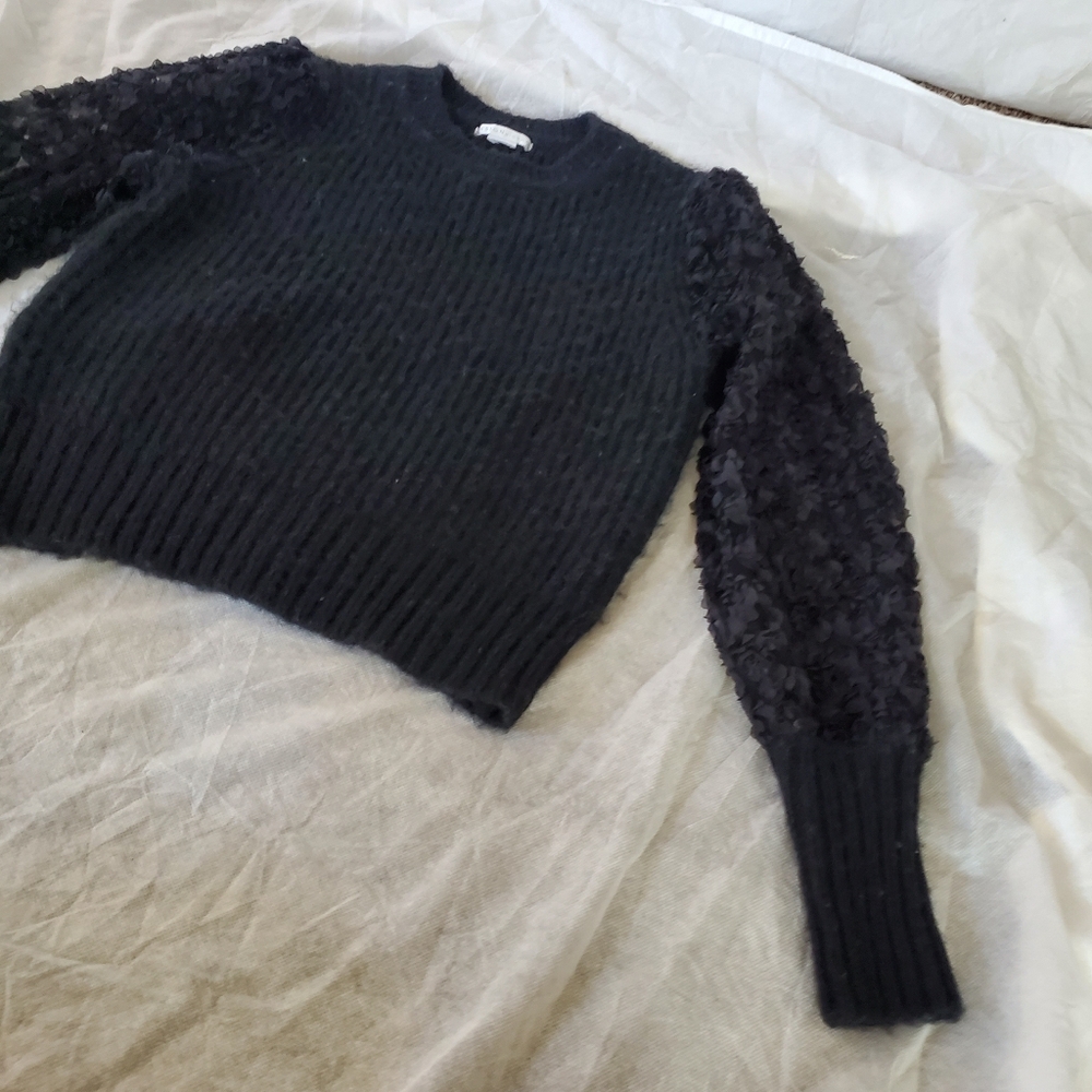Sweater - Picture 2 of 9